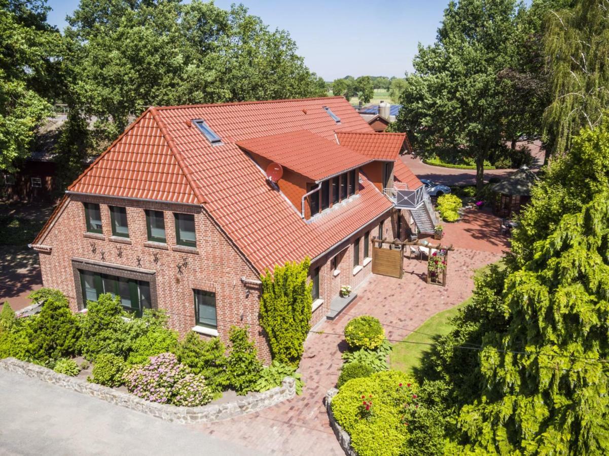 Gaestehaus Buenner Hof Динклаге Екстериор снимка